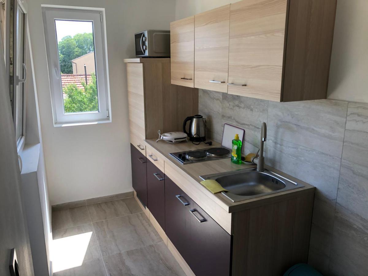 Apartmani Bm 비오그라드나모루 외부 사진
