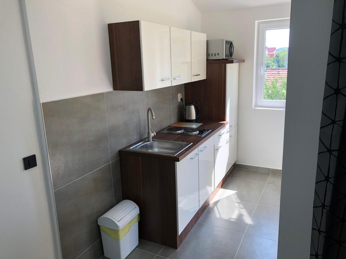 Apartmani Bm 비오그라드나모루 외부 사진
