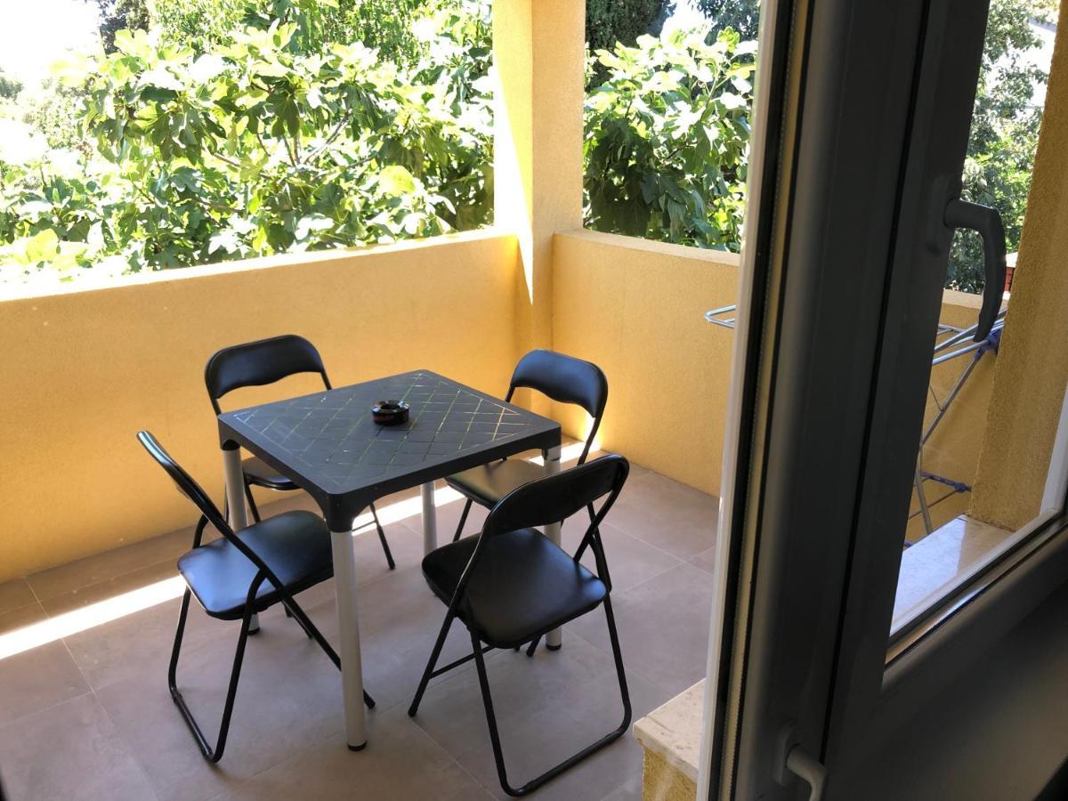 Apartmani Bm 비오그라드나모루 외부 사진