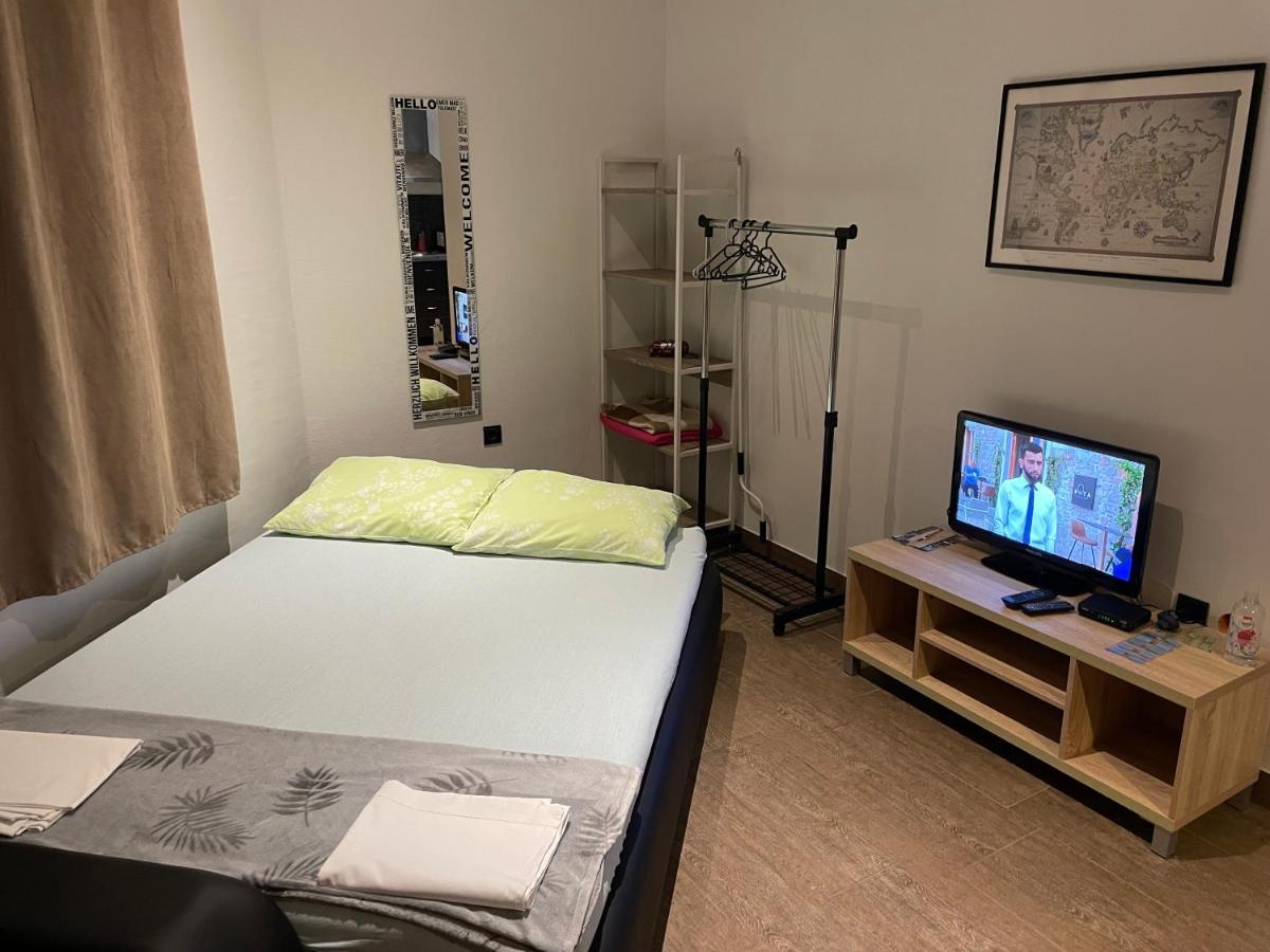 Apartmani Bm 비오그라드나모루 외부 사진